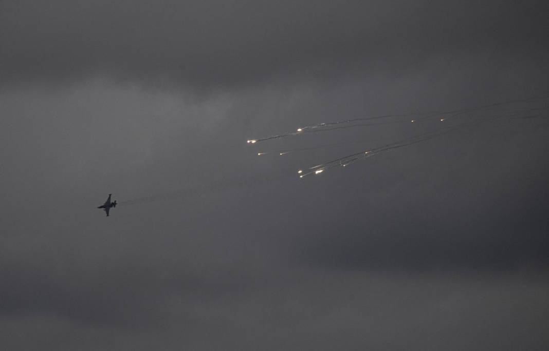 Rus mevzilerine yoğun bombardıman 42
